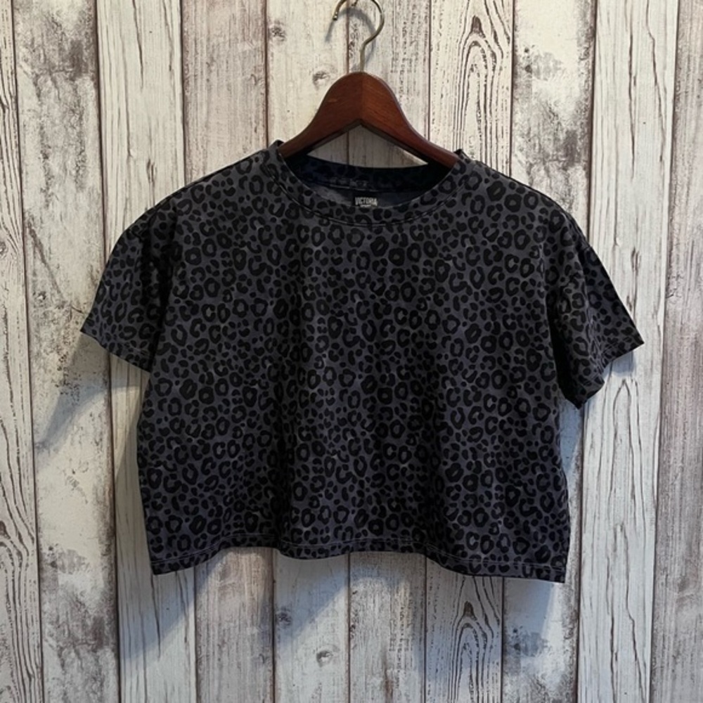 Victorias Secret sport animal print crop top size XS